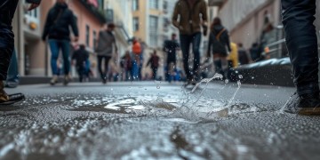 水管反水物业有责任吗？