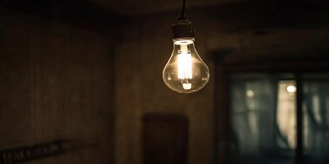 灯坏了物业负责修吗？